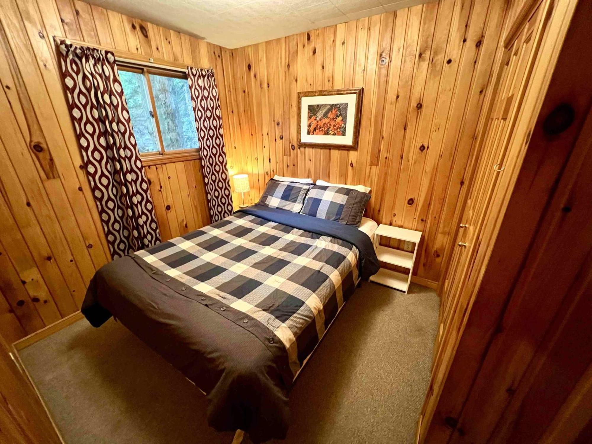 High Falls Bay Cottages, Camping & Waterpark Bracebridge Exteriör bild