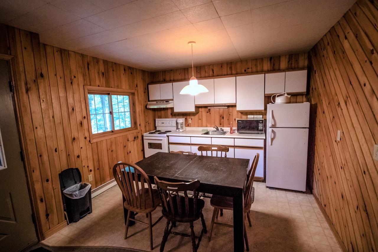 High Falls Bay Cottages, Camping & Waterpark Bracebridge Exteriör bild