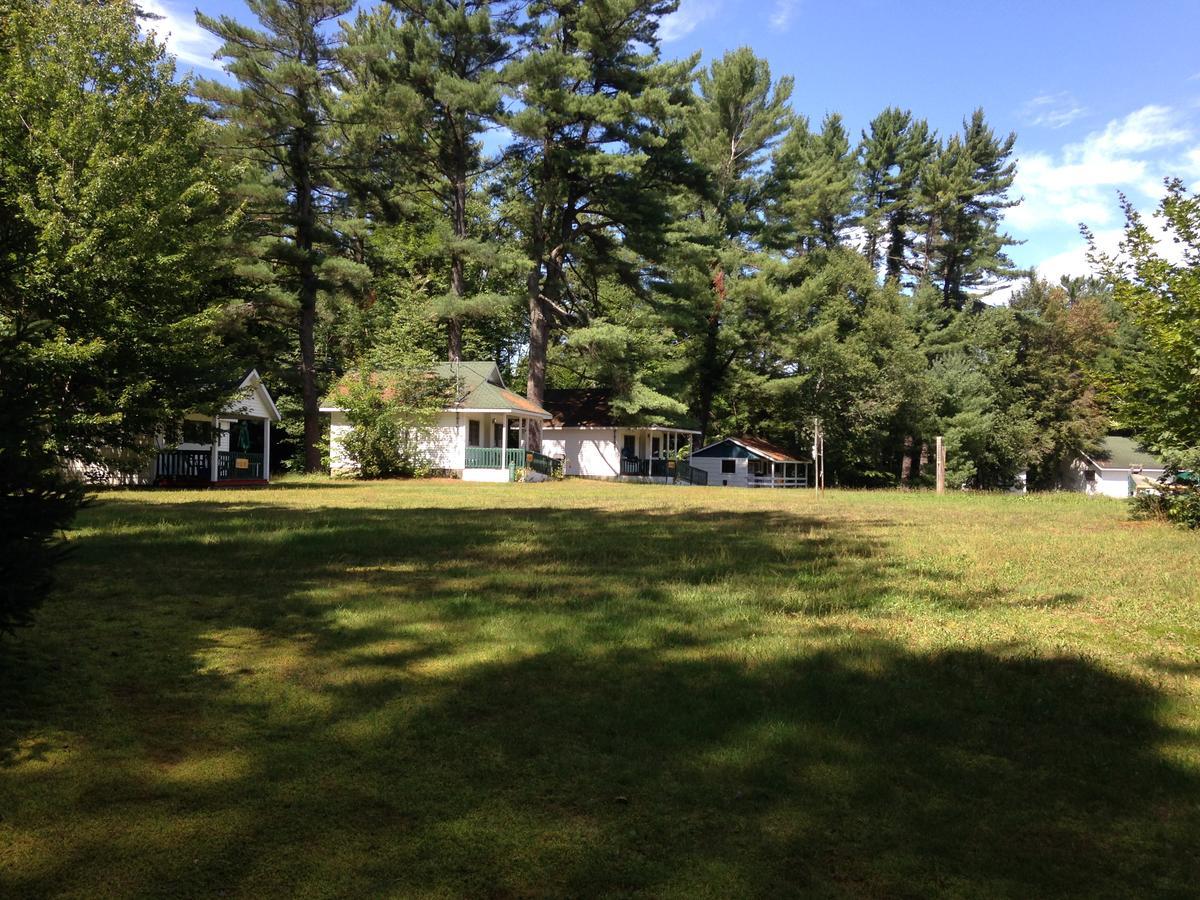 High Falls Bay Cottages, Camping & Waterpark Bracebridge Exteriör bild